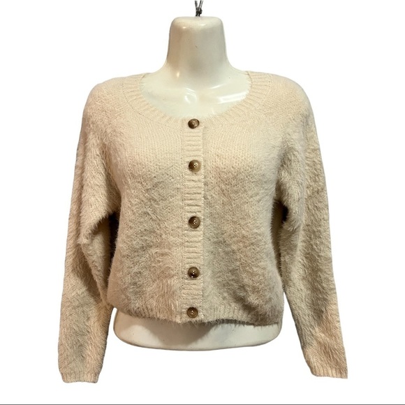 Cotton Emporium Sweaters - Beige Cotton Emporium Cropped Sweater size XS